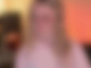 Live cam show with ELLIE - BBW College on Camsoda