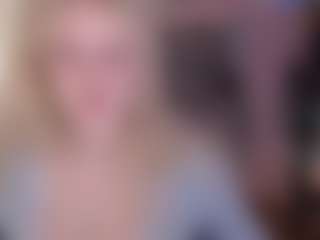 Live cam show with ELLIE - Facial Piercings on slutload