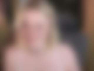 Live cam show with ELLIE - Upskirt on sexylive.show