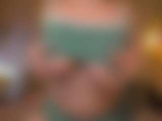Live cam show with ELLIE - Italian Young Adult on Camsoda | estonia