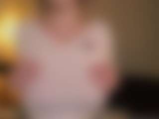 Live cam show with ELLIE - Tattoos Blonde Hair on dropp.cam
