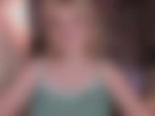Live cam show with ELLIE - Blonde Hair on StripNow
