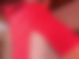 Live cam show with AlessaRomero - Living Room on milfzrlive.com