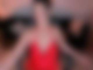 Live cam show with AlessaRomero - Living Room on Milfs Live