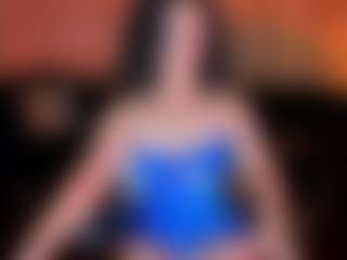 Live cam show with AlessaRomero - Average on CamwithHer