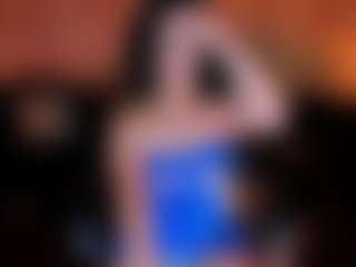 Live cam show with AlessaRomero - Average on Camsoda