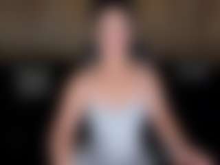 Live cam show with AlessaRomero - Living Room on googirlz