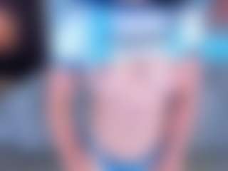 Live cam show with AlessaRomero - Natural on hornycams.live