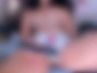 AlessaRomero's Live Sex Cam Show