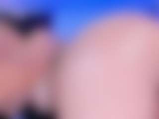 Live cam show with AlessaRomero - Bedroom on WildCum
