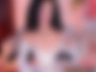 Live cam show with AlessaRomero - Average on xDating