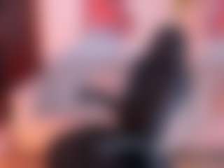 Live cam show with AlessaRomero - BBW on xDating