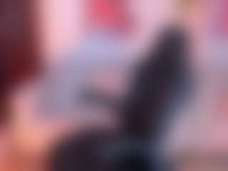 Live cam show with AlessaRomero - Natural on xDating