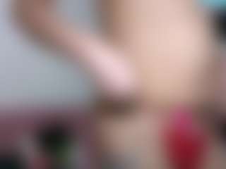 Live cam show with PenelopeHott - Living Room on Camsoda
