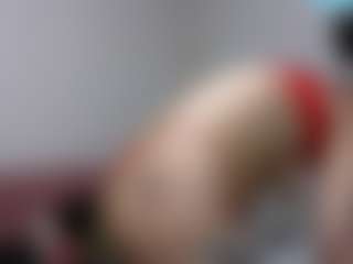 Live cam show with PenelopeHott - Living Room on Camsoda