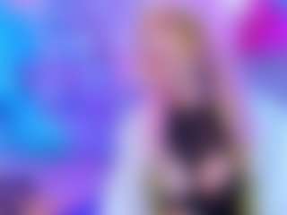 Live cam show with AliceBenet - Shaved Pussy on Cam Slut