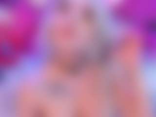 Live cam show with AliceBenet - Latina on StripNow