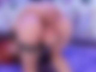 Live cam show with AliceBenet - Latina on crypto-cams
