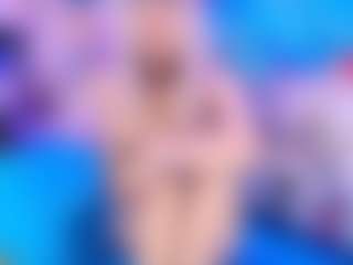 Live cam show with AliceBenet - Fucking on Camsoda