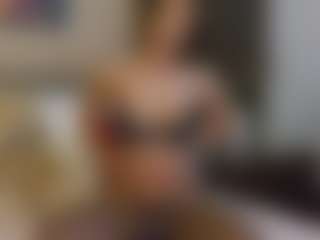 BrianaKennedi MILF webcam performer live streaming