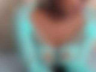 Live cam show with candyfoxie - Blowjob on AdultVida.com