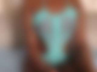 Live cam show with candyfoxie - Ebony Petite on Fling VIP Chat