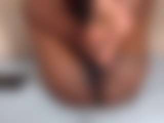 Live cam show with candyfoxie - Tease Black on sexylivex.com