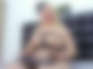 SABRINA-MED MILF webcam performer live streaming