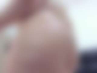 SABRINA-MED MILF webcam performer live streaming