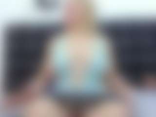 Live cam show with SABRINA-MED - Double Penetration on CamwithHer