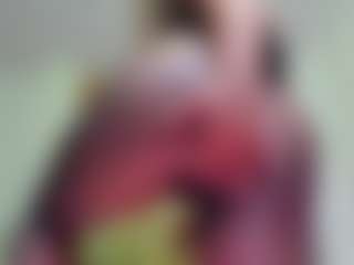Live cam show with SEXIROSE - Living Room on SinfulBabes