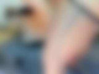 Live cam show with SEXIROSE - Interactivetoy on Soda Cam