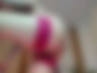 Live cam show with SEXIROSE - Interactivetoy on Camsoda