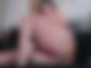 Live cam show with SEXIROSE - Interactivetoy on xplaylive.com
