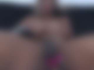 Live cam show with tiifanny-goomez - Robe on Camsoda