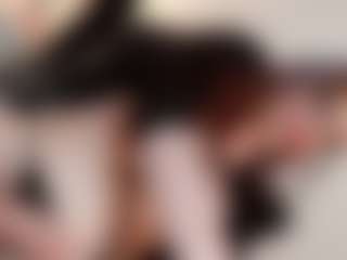 Live cam show with LiillyRousse - Smoking on StripNow