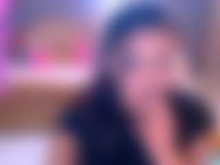 Live cam show with Ariellefoxy - Brown Eyes Red Hair on Camsoda