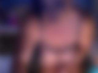 Ariellefoxy MILF webcam performer live streaming