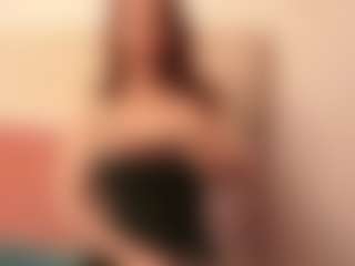 Live cam show with CassieHilton - Wife on Mixed Magazine Live