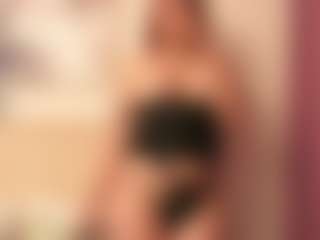 Live cam show with CassieHilton - Red Hair Amateur on TeamSkeetLive