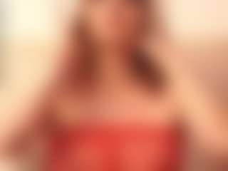 Live cam show with CassieHilton - Middle Aged on intimatelivegirls.com