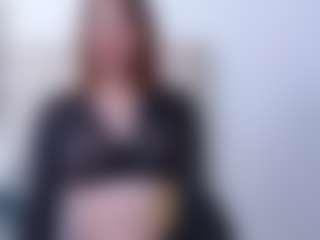 Live cam show with CassieHilton - Athletic MILF on camgirlchat.live
