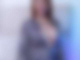 Live cam show with CassieHilton - Athletic Middle Aged on CamClone