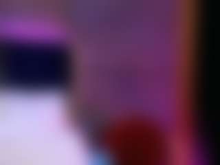 EvaRaynee MILF webcam performer live streaming