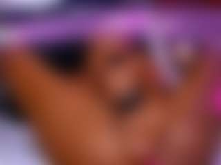 EvaRaynee's Live Sex Cam Show