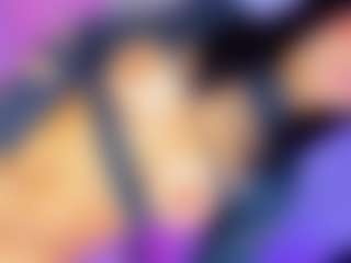 Live cam show with AmbercChanel - Small Tits on livesuperchat.net