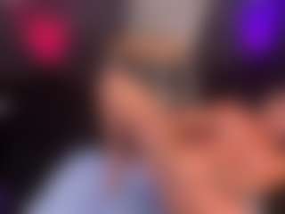 Live cam show with AmJ4play - Petite on nudelive.tv