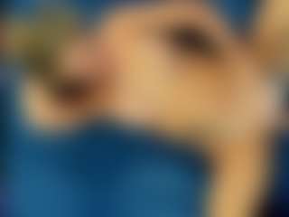 Live cam show with AmJ4play - Shaved Pussy MILF on thefappeningchat.com