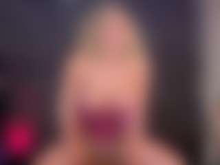 Live cam show with AmJ4play - Middle Aged on Camsoda