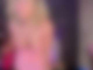 Live cam show with AmJ4play - Shaved Pussy on Camsoda